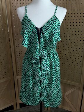 Green Geometric Ruffle Mini Dress with V-Neck